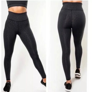 IVL Collective Chi Chi Active Black Leopard Leggings womens size 4